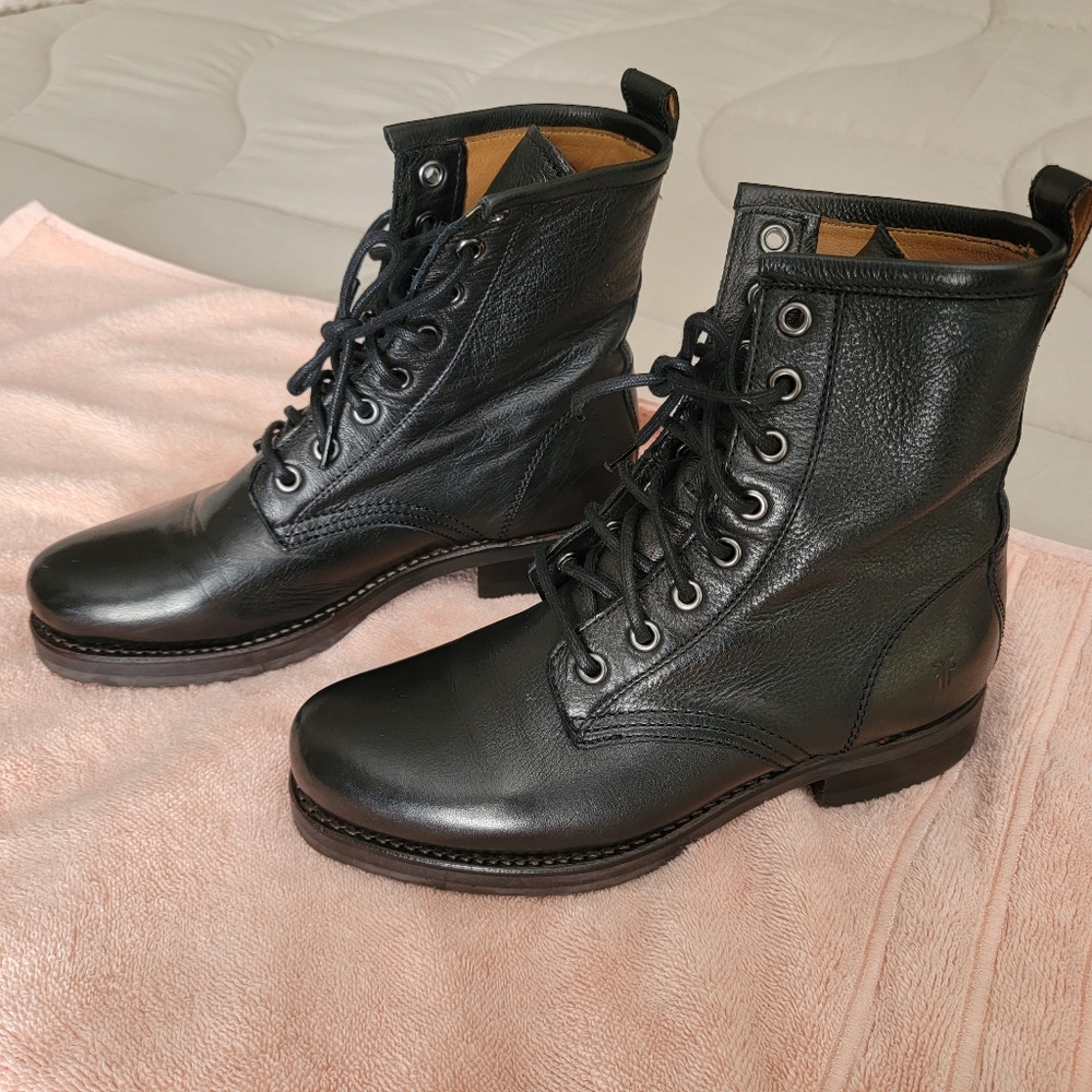 Frye Black Veronica Leather Combat Boots, size 5.5